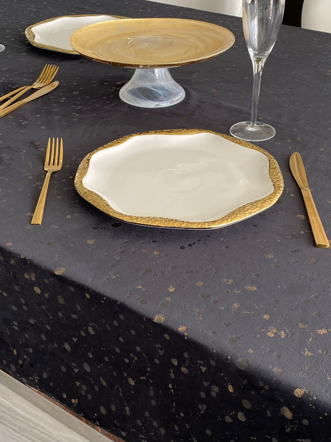 Menton Velvet Table Cloth