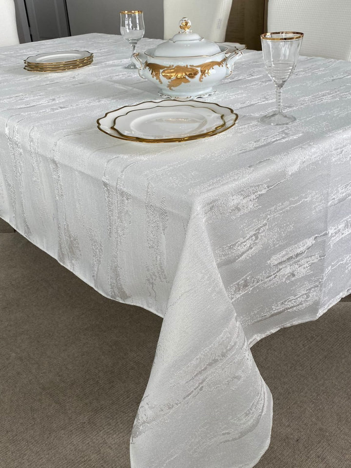 Chateau Table Cloth