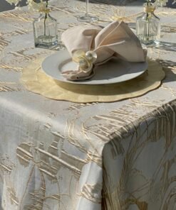 Metallic print : Novera White / Gold Table Cloth
