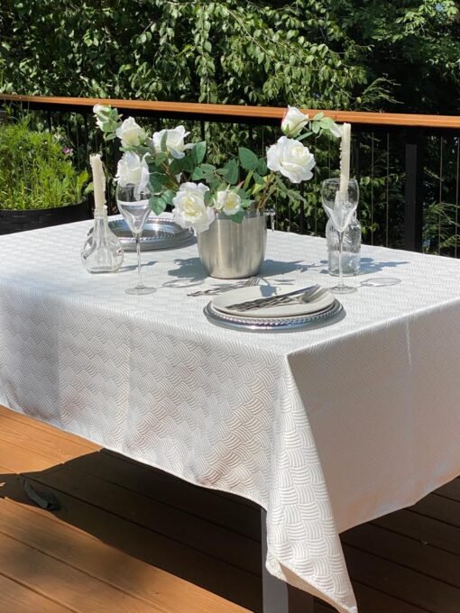 Bonan White Table Cloth