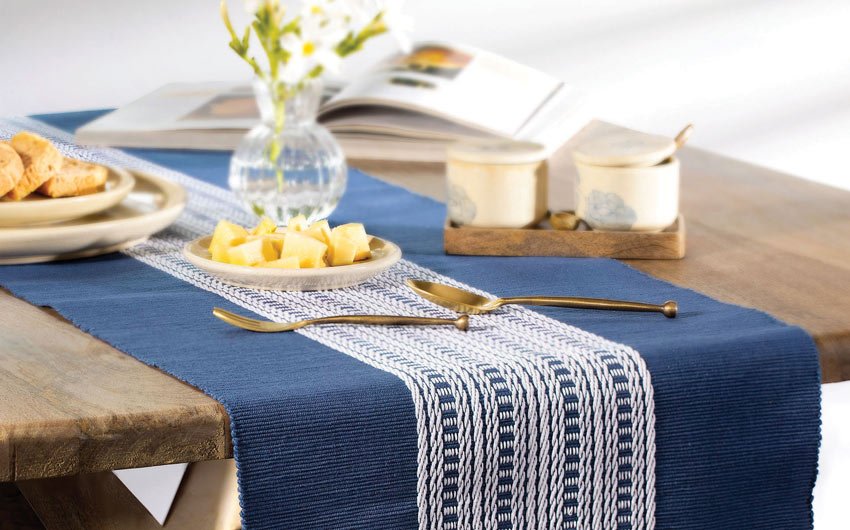 Table Runner vs. Tablecloth Which Is Right for Your Dining Table 1